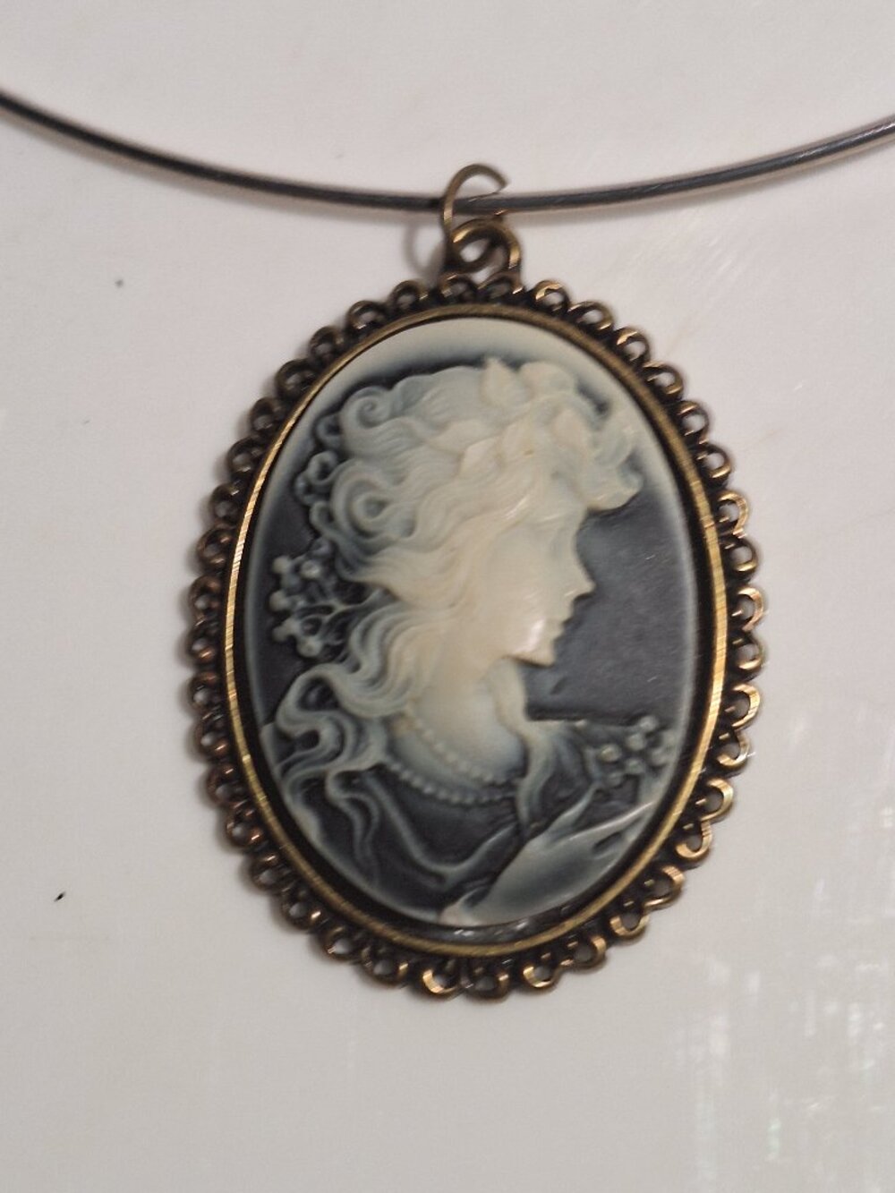 Victorian Cameo Necklace on Silver Coloured Metal Choker